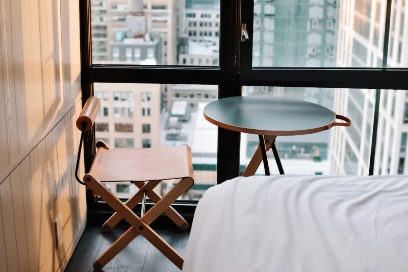 Stop Paying Full Price: The Insider Playbook for Scoring Luxury Rooms on a Shoestring Budget